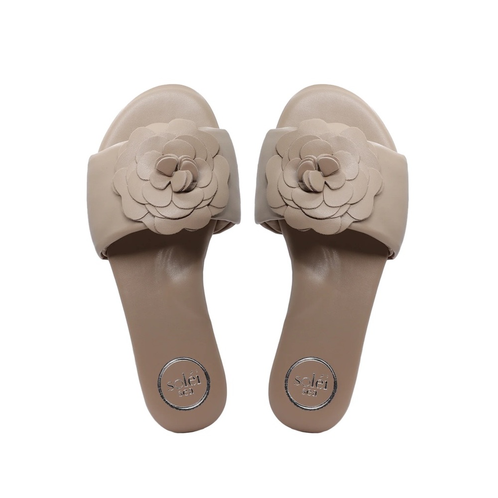 Chic Floral Tan Slide Sandals